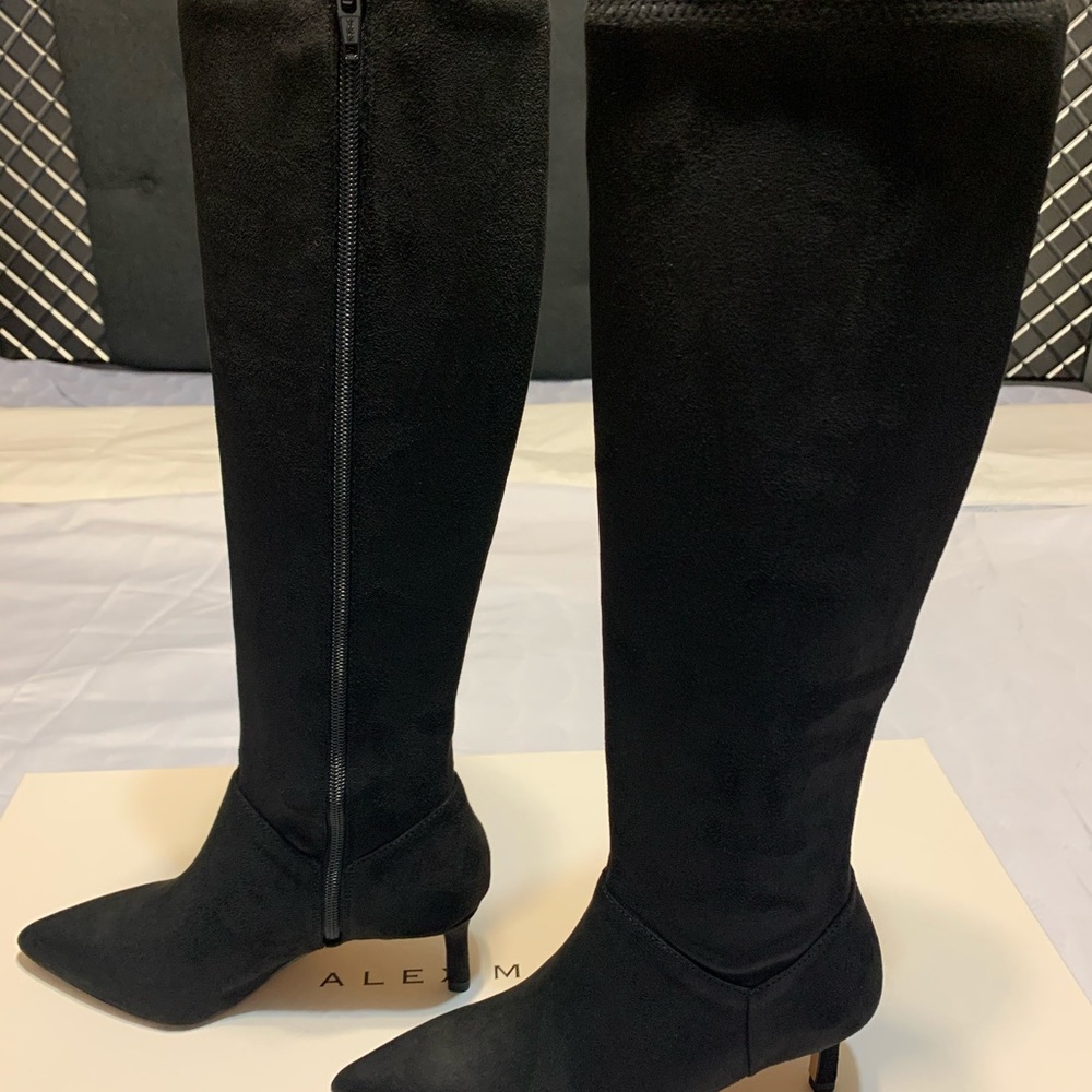 Alex Marie Eavan boots